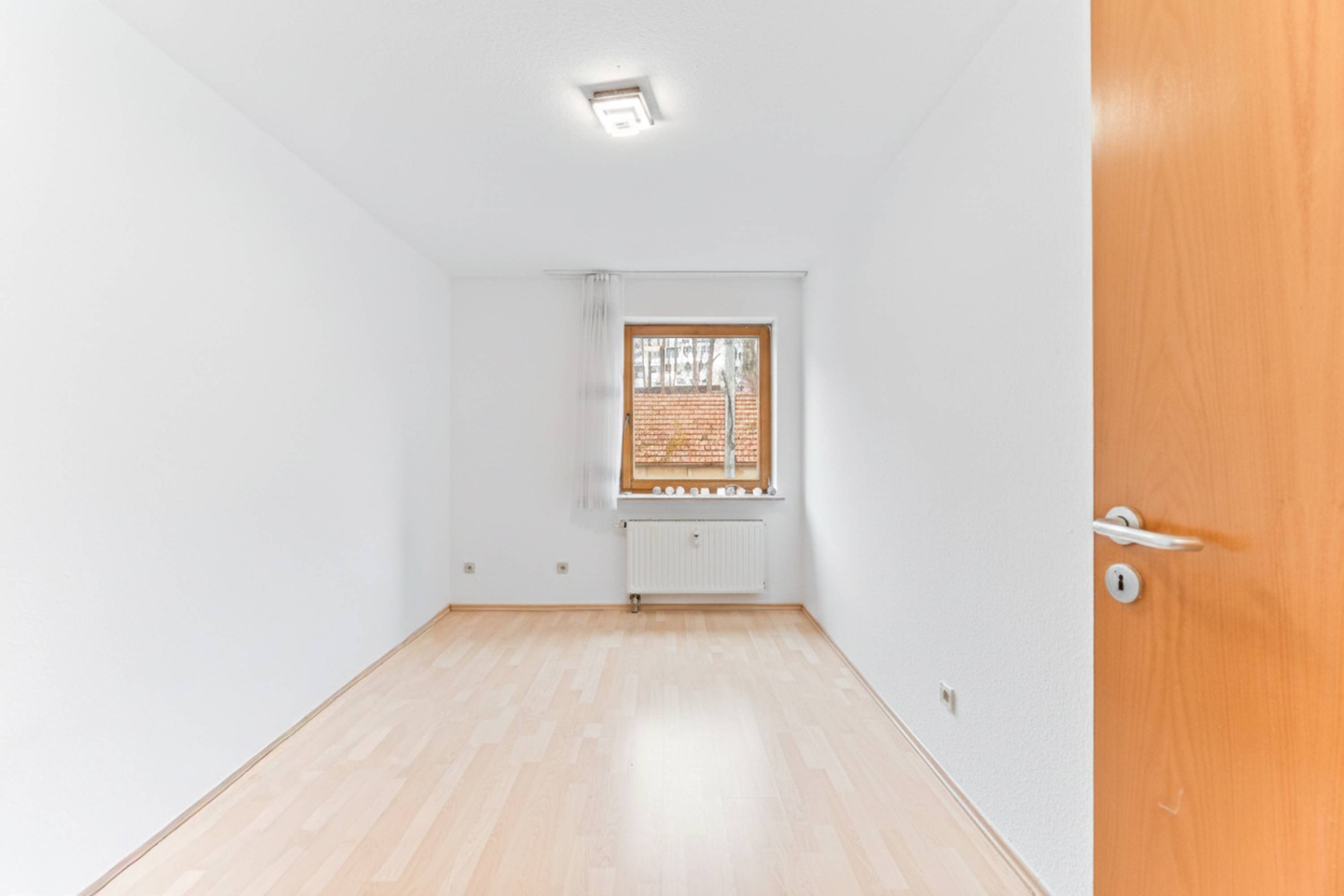 Viel Platz für Ihre Zukunft – Lichtdurchflutete 4-Zimmer-Wohnung mit Balkon