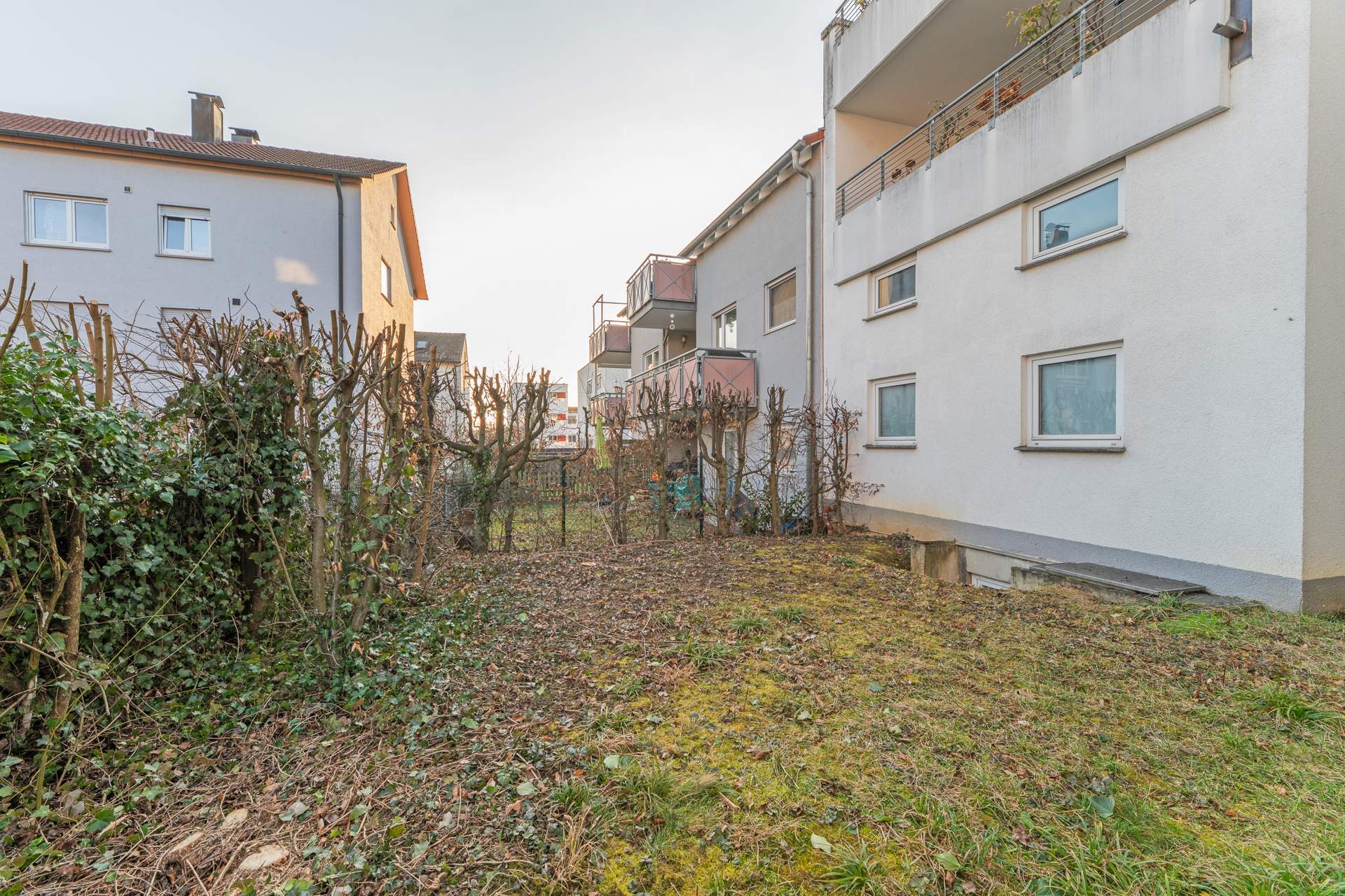 Großzügige Wohnung mit Garten & Doppelgarage – inklusive zwei Apartments! - Bild 10