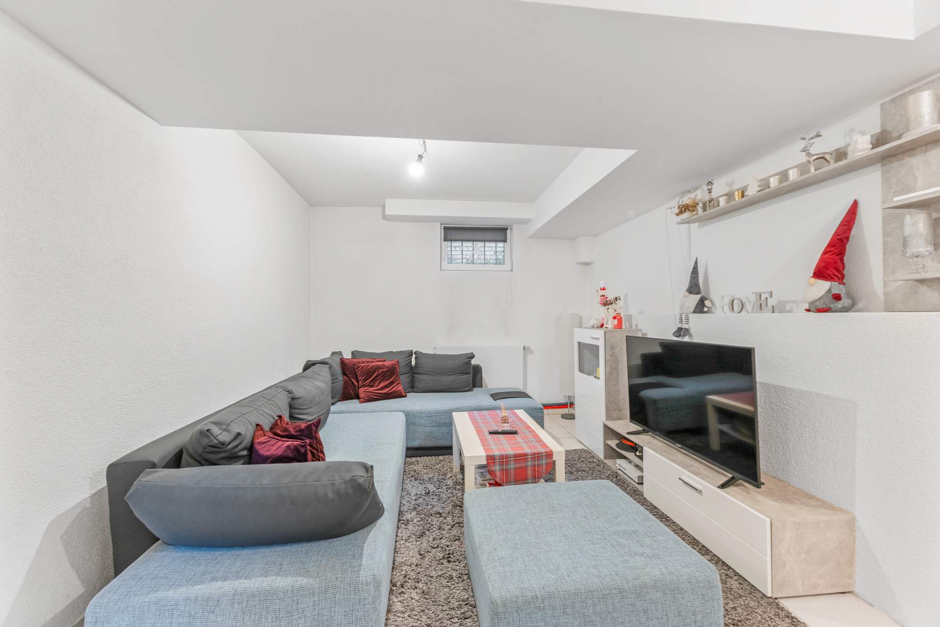 Großzügige Wohnung mit Garten & Doppelgarage – inklusive zwei Apartments! - Bild 12