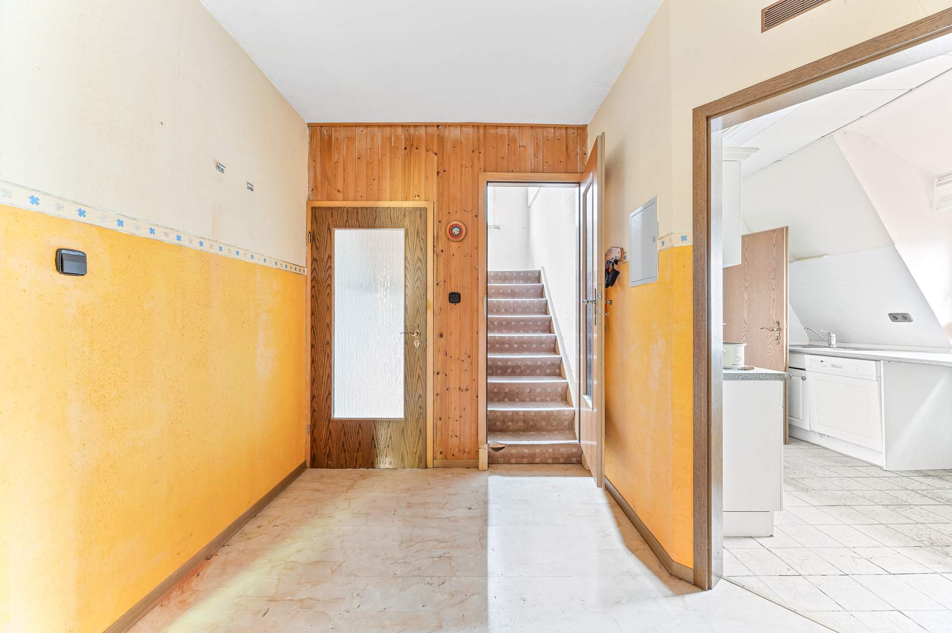 Dreifamilienhaus mit Entwicklungspotenzial in zentraler Lage von Reutlingen - Bild 14