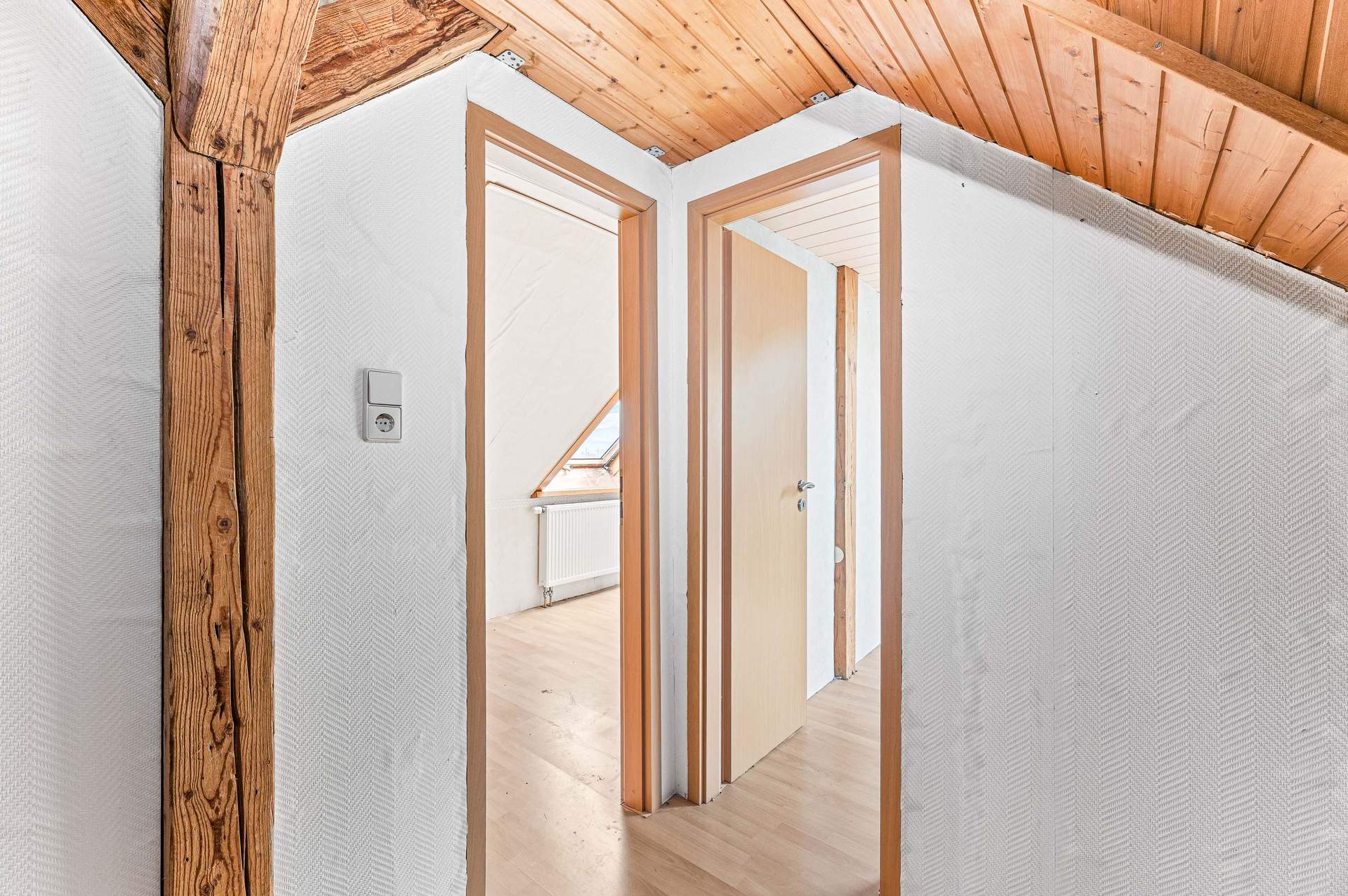 Dreifamilienhaus mit Entwicklungspotenzial in zentraler Lage von Reutlingen - Bild 23