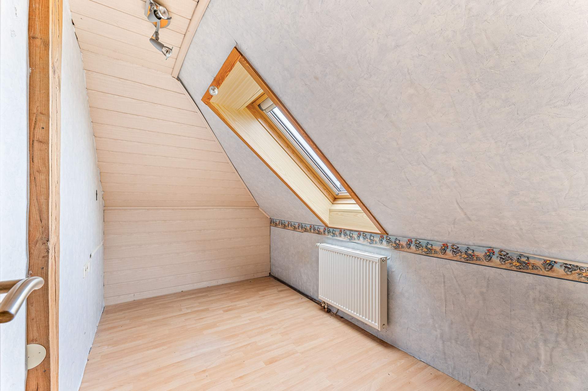 Dreifamilienhaus mit Entwicklungspotenzial in zentraler Lage von Reutlingen - Bild 21