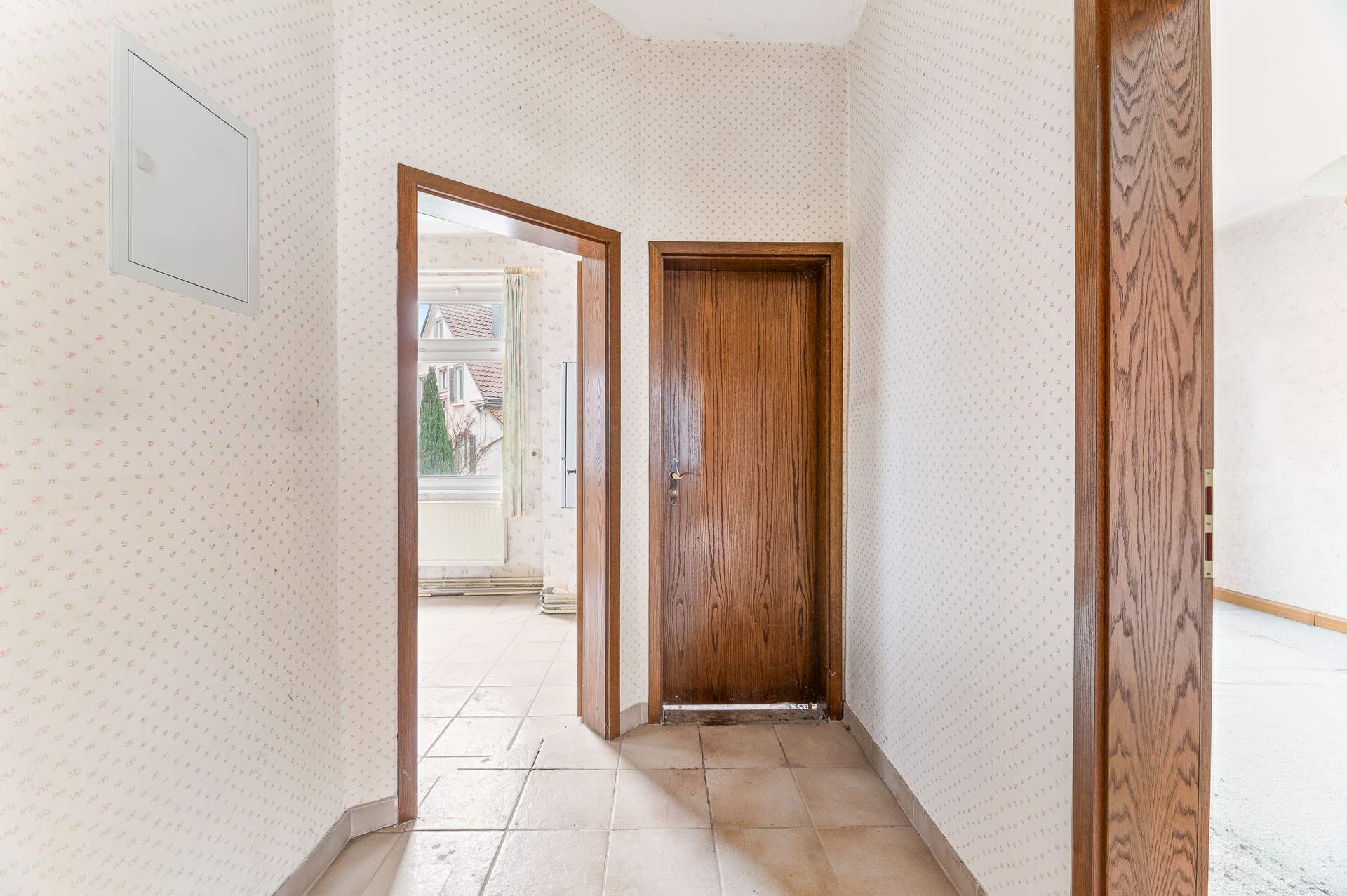 Dreifamilienhaus mit Entwicklungspotenzial in zentraler Lage von Reutlingen - Bild 8