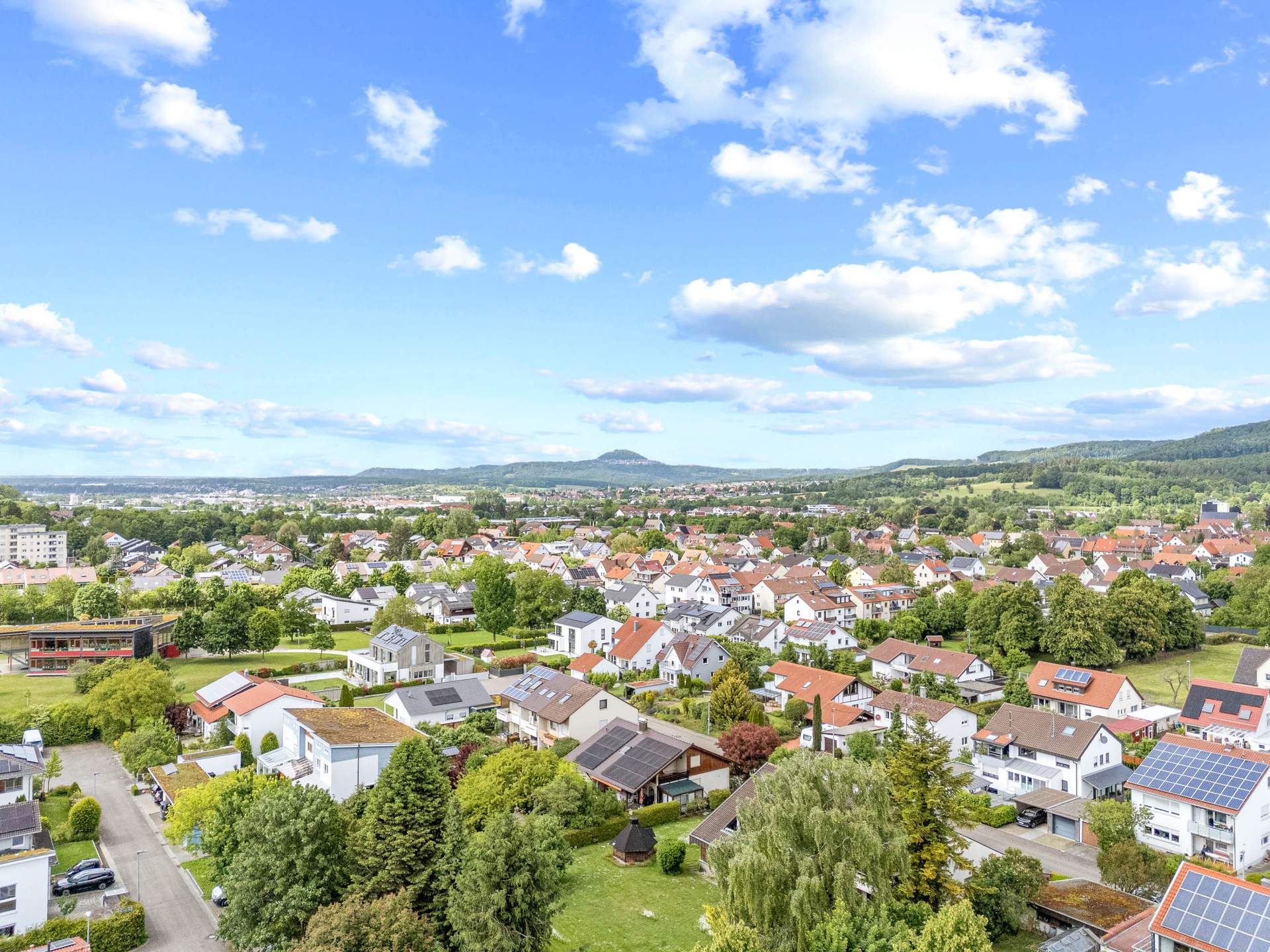 Reihenmittelhaus in ruhiger Ortsrandlage – mit Garten, Garage und viel Platz für die Familie! - Bild 16
