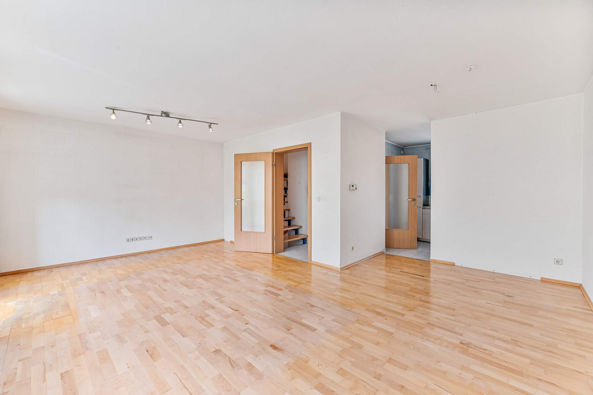 Reihenmittelhaus in ruhiger Ortsrandlage – mit Garten, Garage und viel Platz für die Familie! - Bild 7