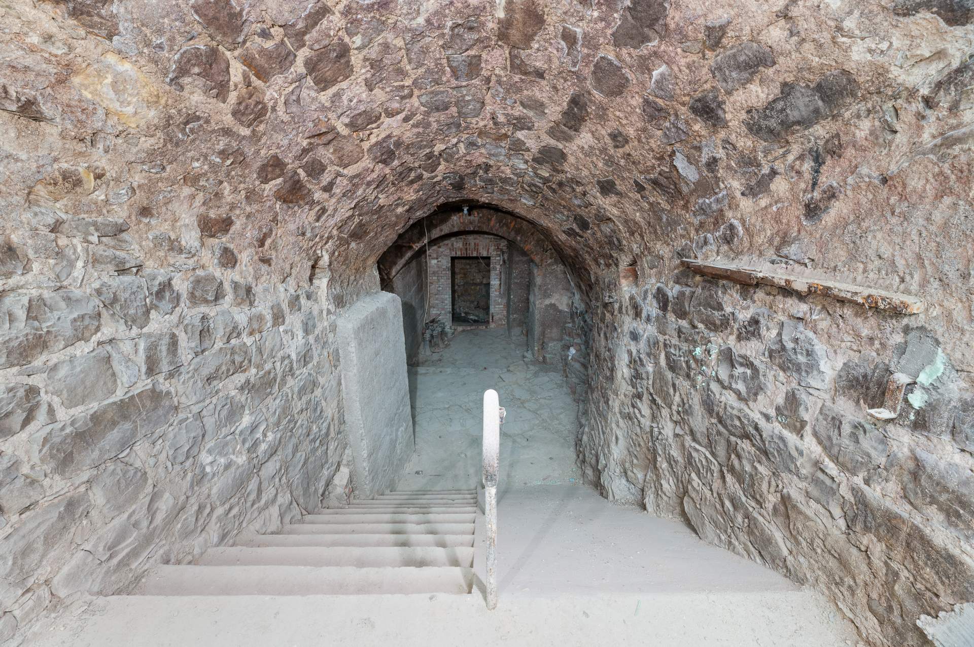 Historische Gastronomie mit exklusivem Saal und Gewölbekeller - Bild 1