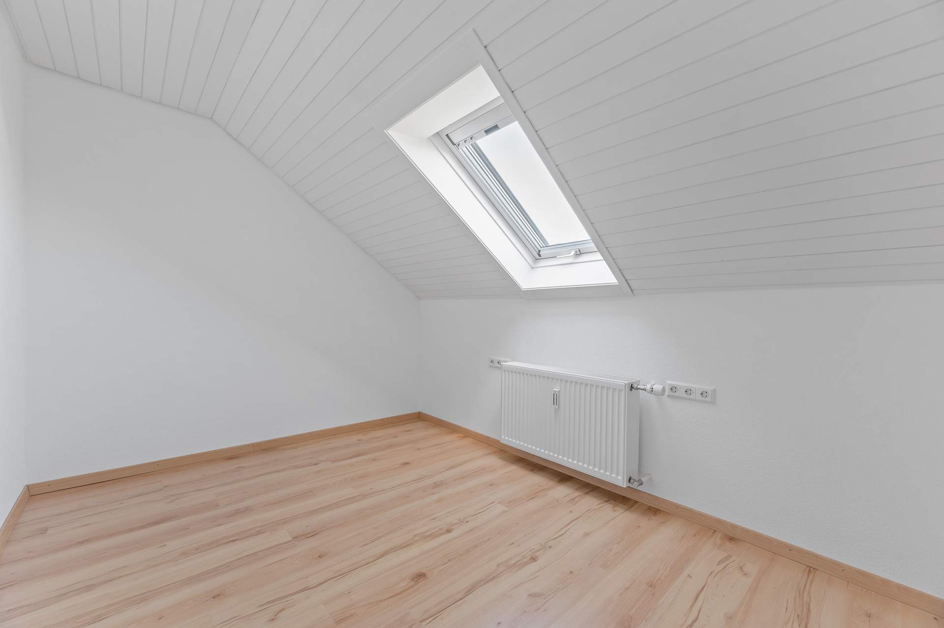 Exklusive 3-Zimmer-Wohnung mit Blick auf die Burg Hohen Neuffen - Bild 5