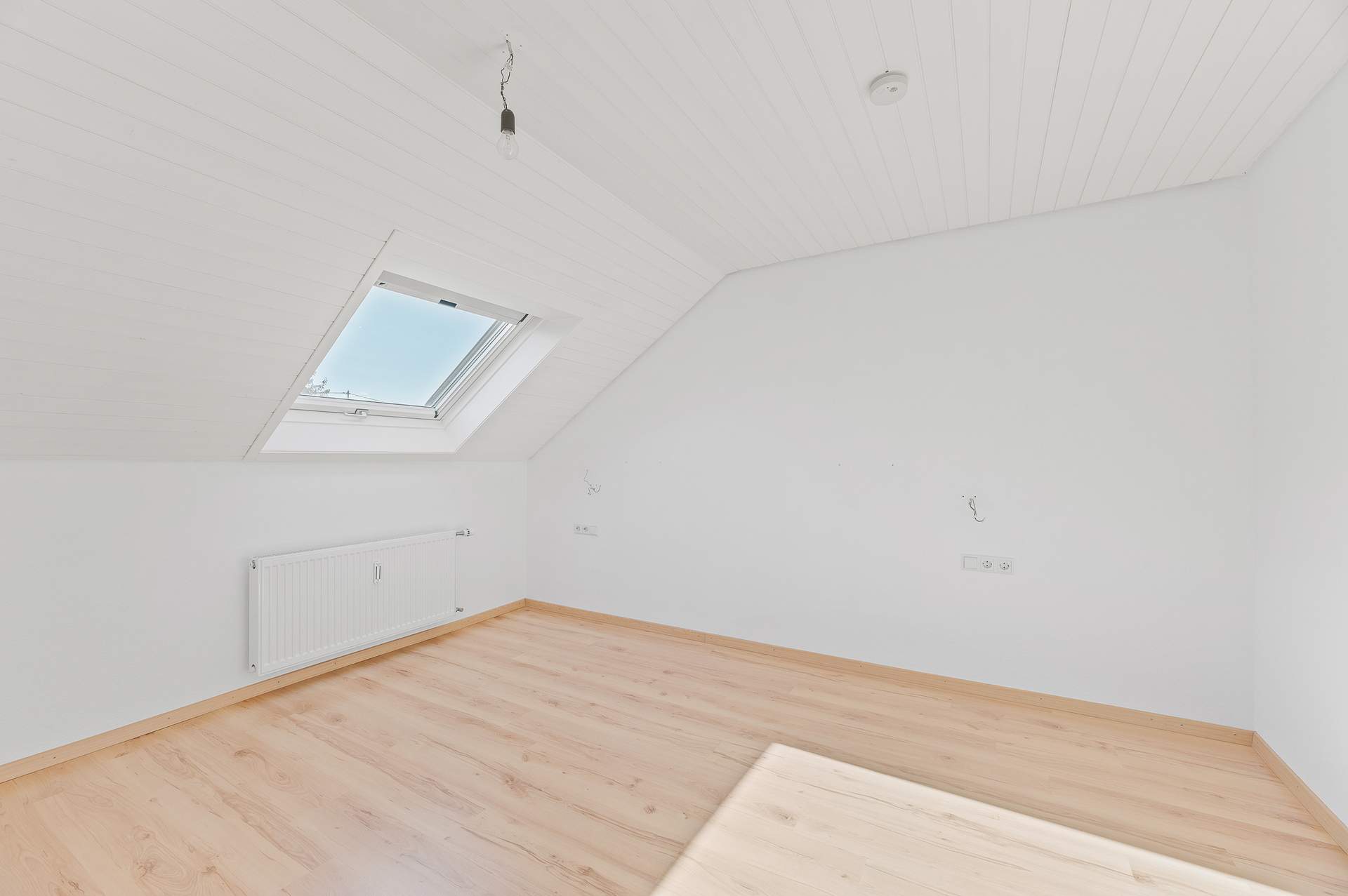 Exklusive 3-Zimmer-Wohnung mit Blick auf die Burg Hohen Neuffen - Bild 4