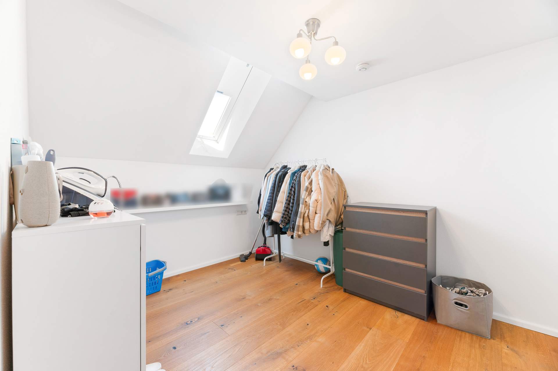 Luxus über den Dächern: 4,5-Zimmer-Dachgeschosswohnung mit 360°-Panoramablick in Schömberg! - Bild 12