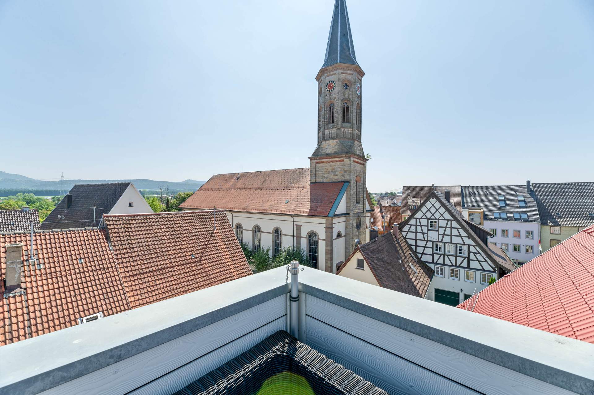 Luxus über den Dächern: 4,5-Zimmer-Dachgeschosswohnung mit 360°-Panoramablick in Schömberg! - Bild 17