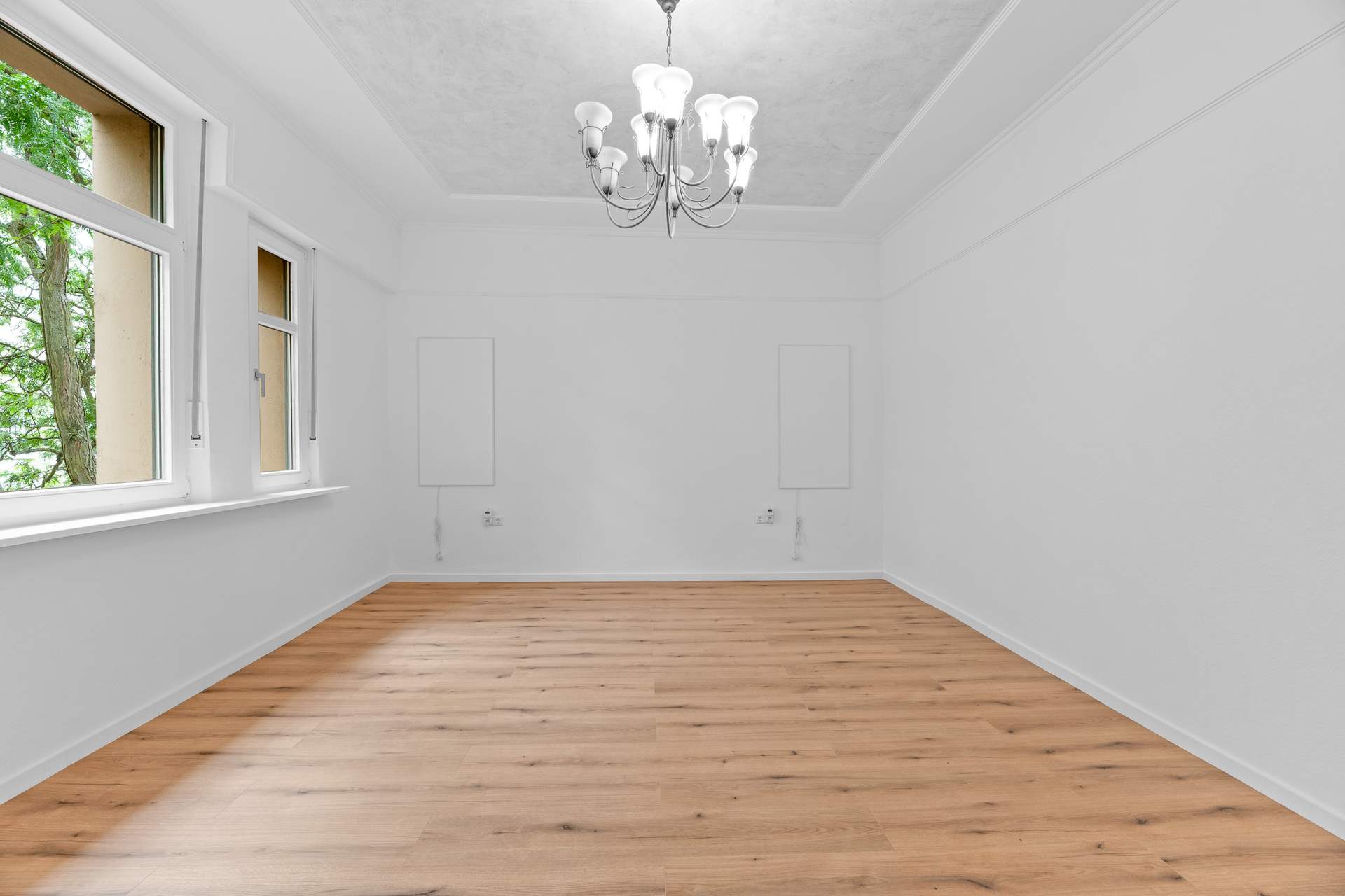 Charmante 2,5-Zimmer-Wohnung in stilvollem Denkmalhaus – frisch renoviert und sofort bezugsbereit! - Bild 9