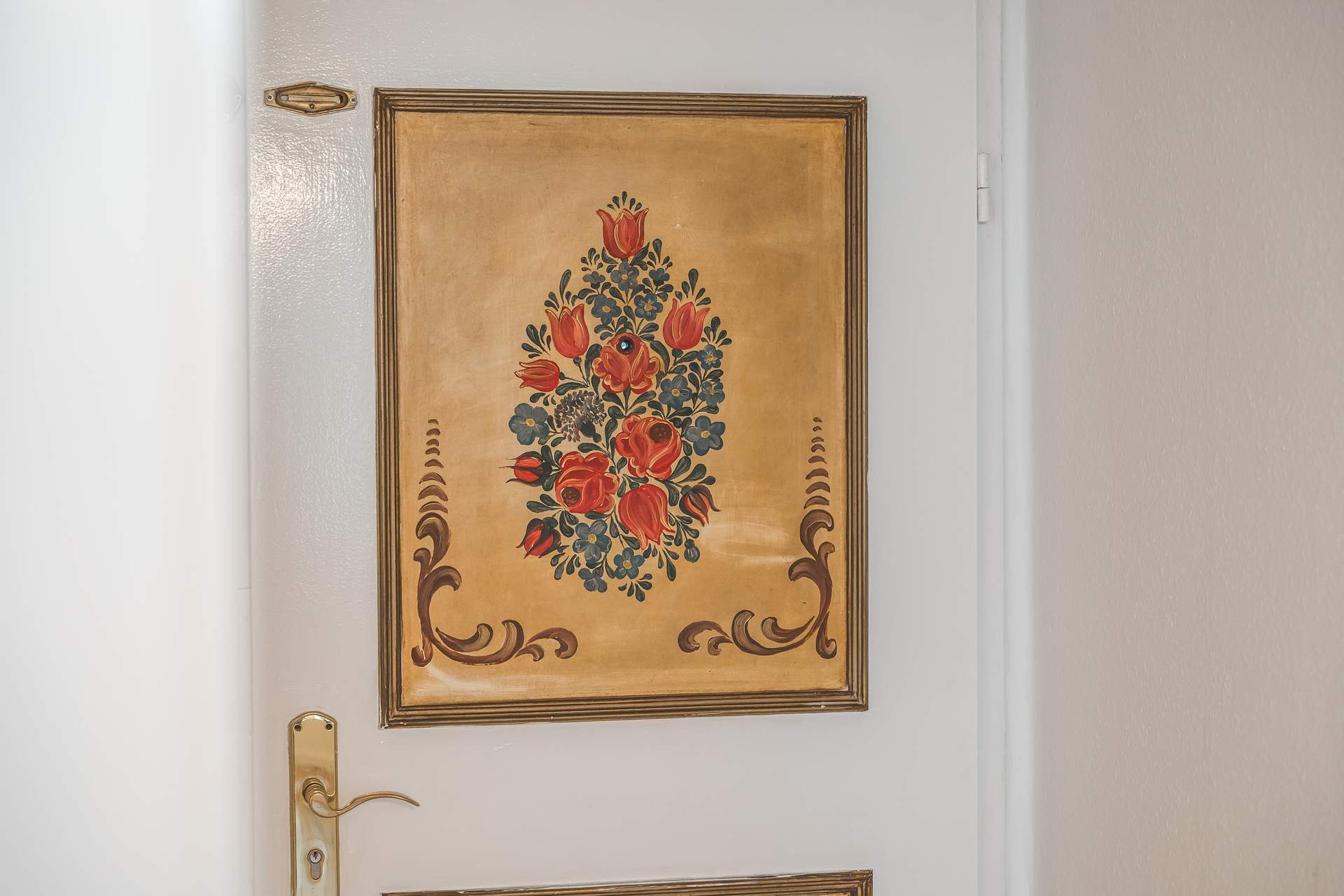 Charmante 2,5-Zimmer-Wohnung in stilvollem Denkmalhaus – frisch renoviert und sofort bezugsbereit! - Bild 3