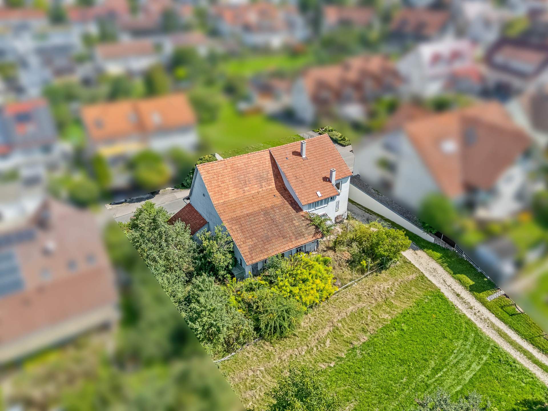 Grundstück mit Bauernhaus in Ortsrandlage - Bild 3