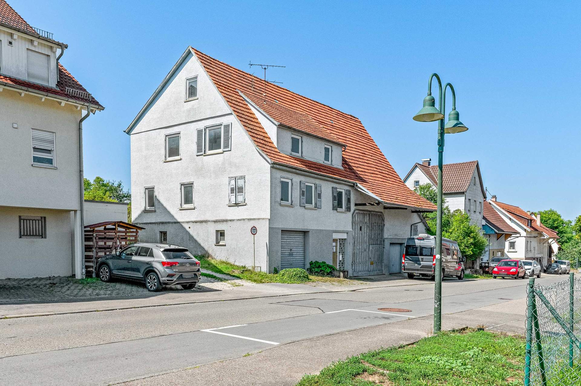 Grundstück mit Bauernhaus in Ortsrandlage - Bild 8